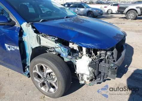 2021 Kia Forte Lxs z USA, uszkodzony, nr VIN 3KPF24AD3ME312923